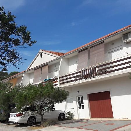 Apartments Irena Božava 外观 照片